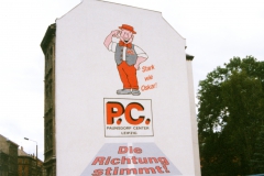 Fassadengestaltung, Werbung für ein Einkaufszentrum